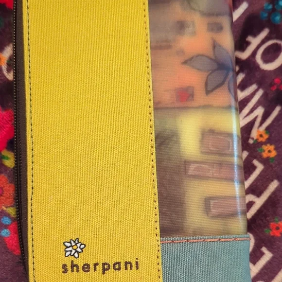 Sherpani Vibrant Yellow and Green Clutch - Picture 3 of 8